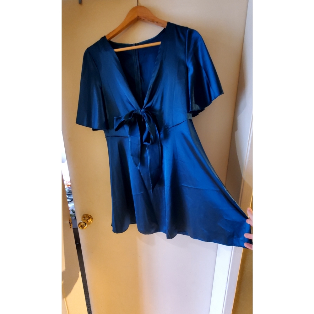 Dress, tie front